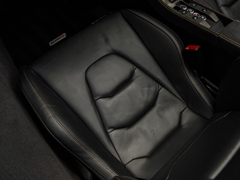 2016 McLaren 675LT Spider - Photo 19 - Bonita Springs, FL 34134