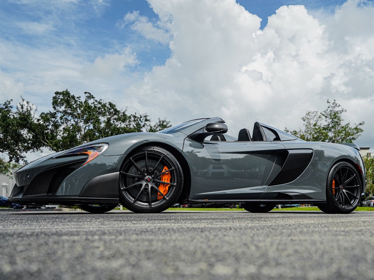 2016 McLaren 675LT Spider   - Photo 36 - Bonita Springs, FL 34134