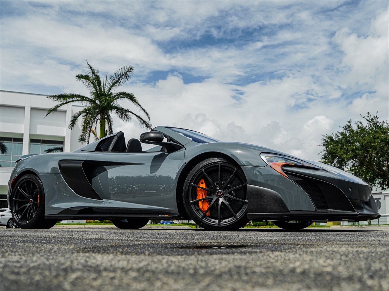 2016 McLaren 675LT Spider   - Photo 64 - Bonita Springs, FL 34134