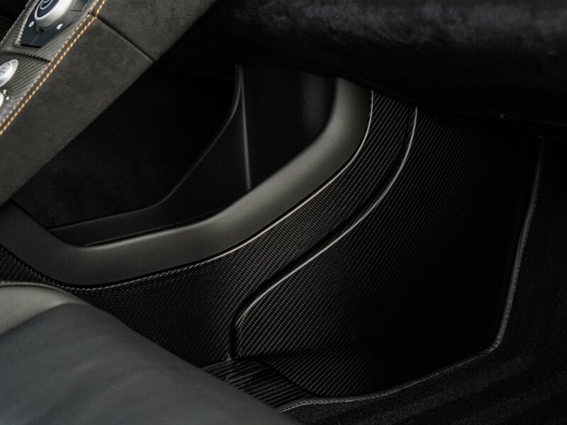 2016 McLaren 675LT Spider - Photo 32 - Bonita Springs, FL 34134