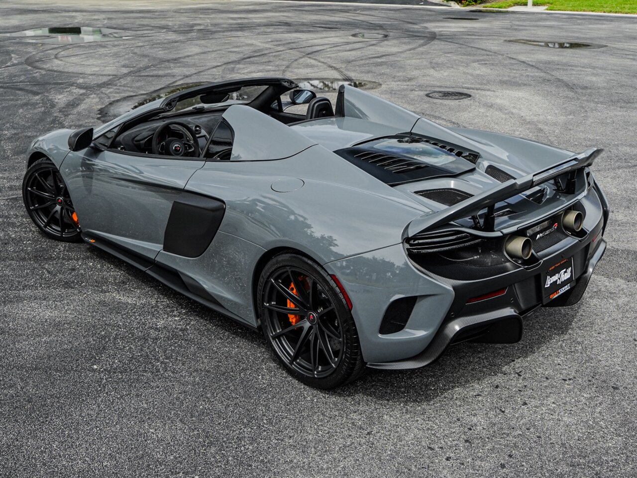 2016 McLaren 675LT Spider   - Photo 42 - Bonita Springs, FL 34134