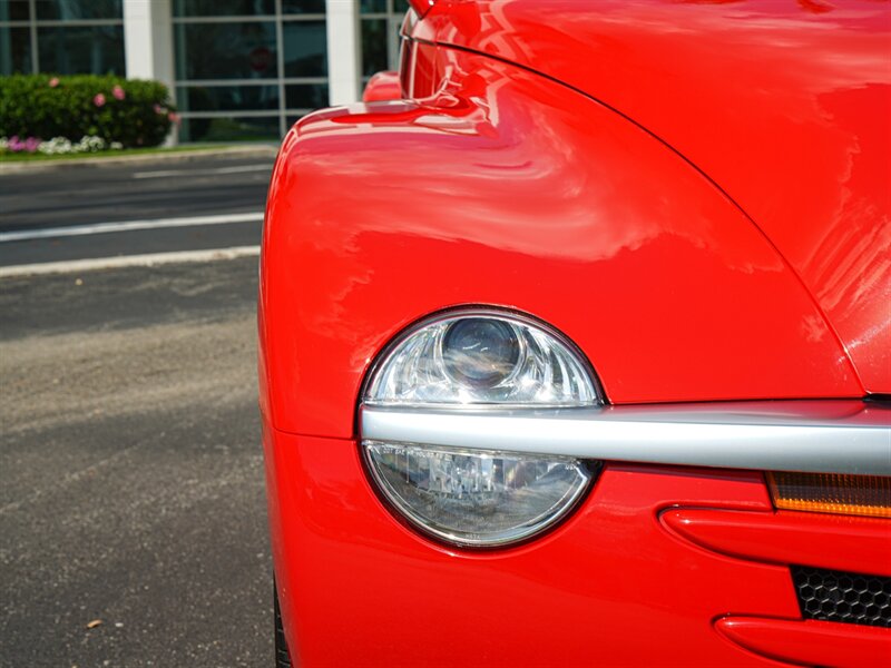 2005 Chevrolet SSR LS - Photo 8 - Bonita Springs, FL 34134