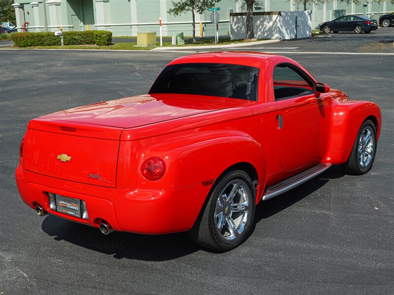 2005 Chevrolet SSR LS - Photo 12 - Bonita Springs, FL 34134