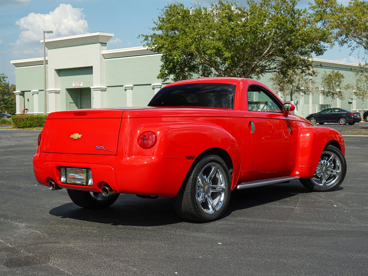 2005 Chevrolet SSR LS   - Photo 36 - Bonita Springs, FL 34134