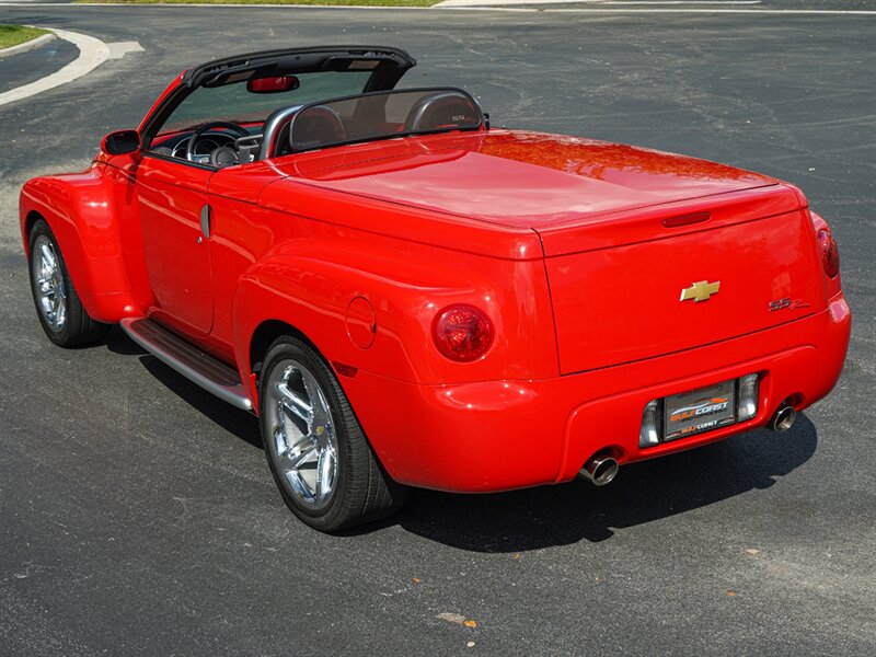 2005 Chevrolet SSR LS   - Photo 4 - Bonita Springs, FL 34134