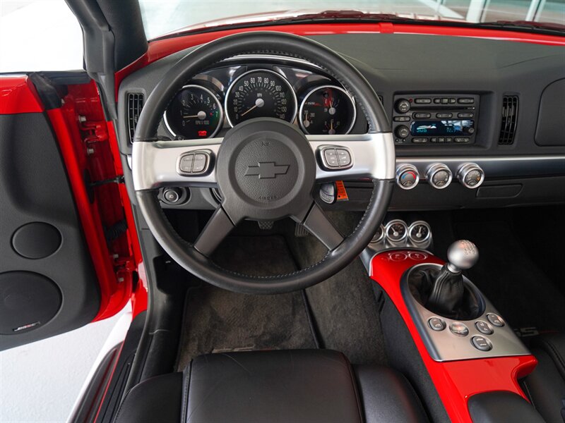 2005 Chevrolet SSR LS - Photo 18 - Bonita Springs, FL 34134