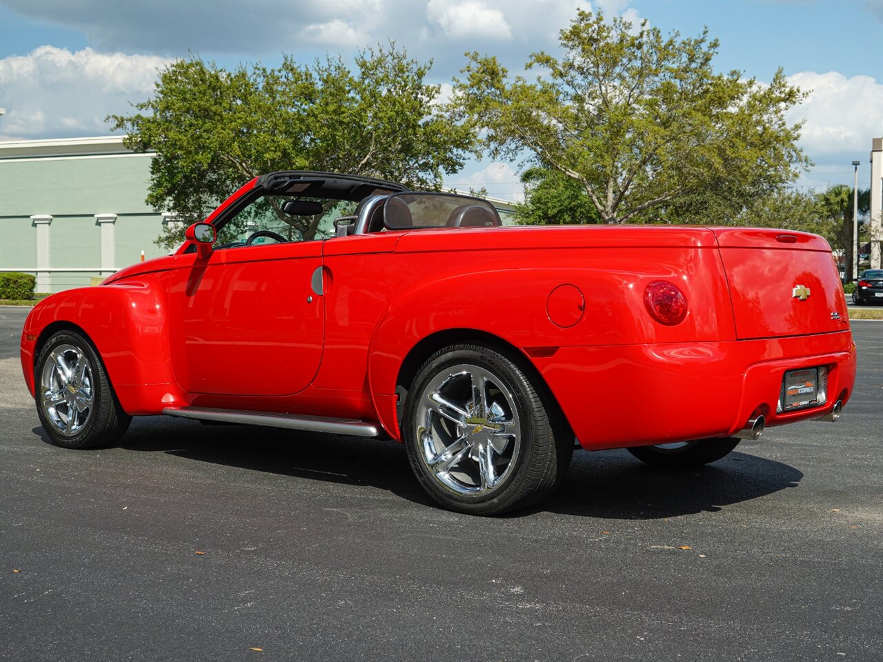 2005 Chevrolet SSR LS   - Photo 13 - Bonita Springs, FL 34134