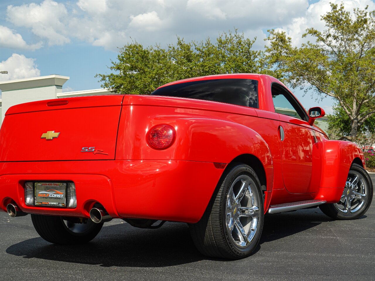 2005 Chevrolet SSR LS   - Photo 38 - Bonita Springs, FL 34134