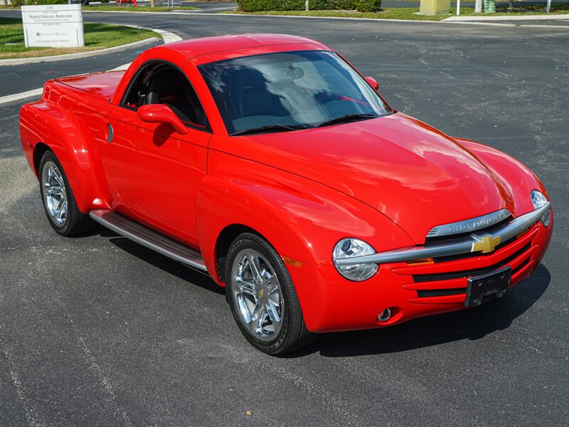 2005 Chevrolet SSR LS - Photo 10 - Bonita Springs, FL 34134