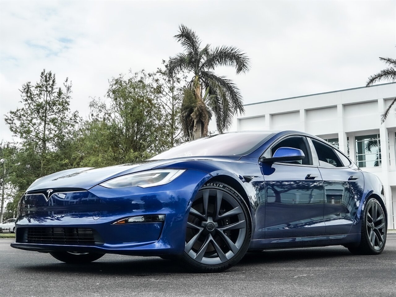 2021 Tesla Model S Plaid   - Photo 11 - Bonita Springs, FL 34134