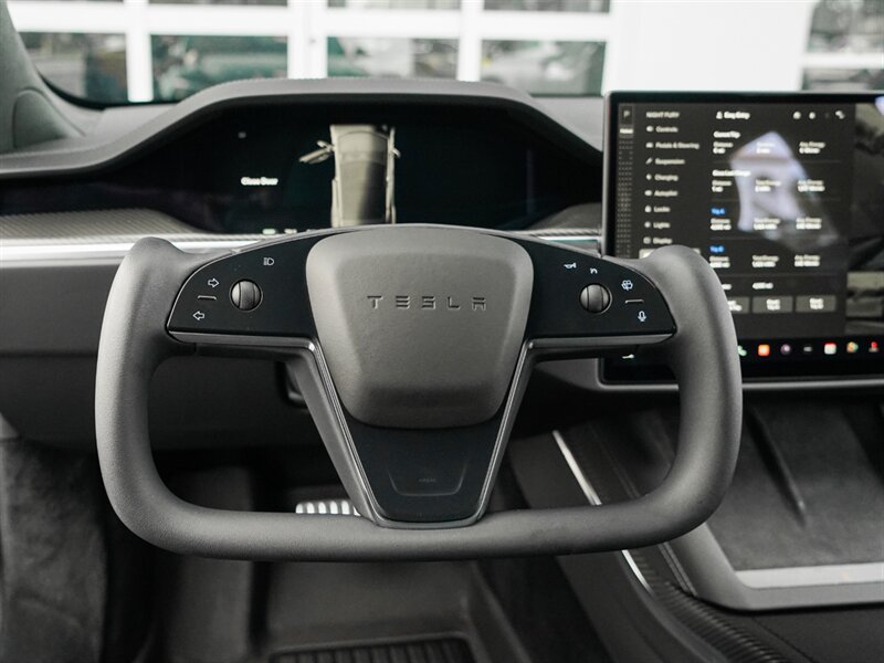 2021 Tesla Model S Plaid - Photo 13 - Bonita Springs, FL 34134