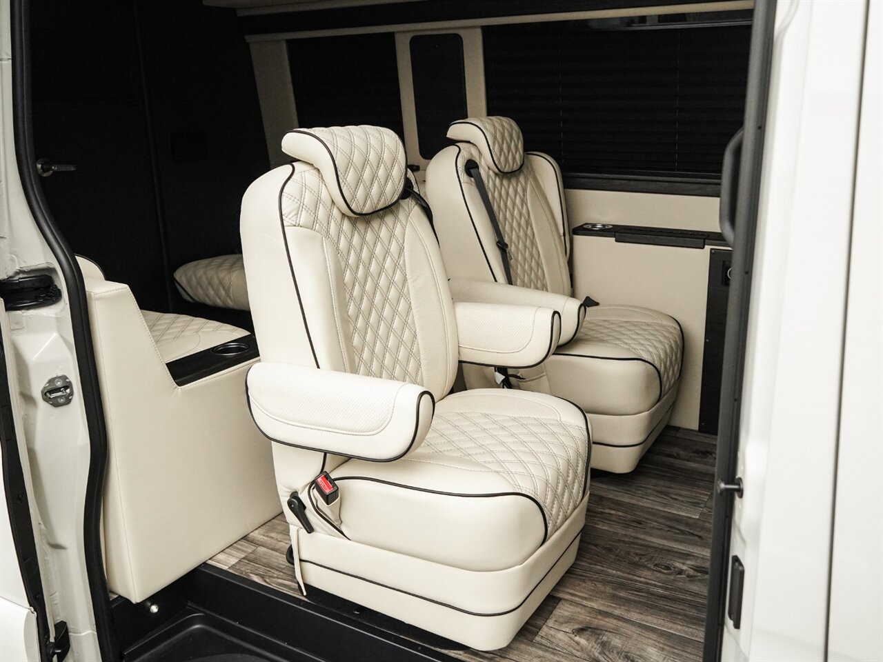 2022 Mercedes-Benz Sprinter American Coach   - Photo 33 - Bonita Springs, FL 34134