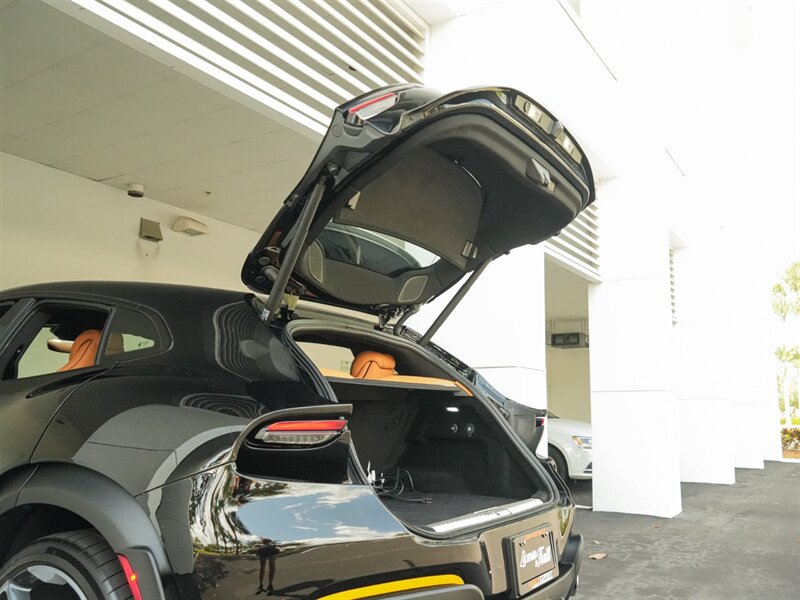 2024 Ferrari Purosangue - Photo 56 - Bonita Springs, FL 34134