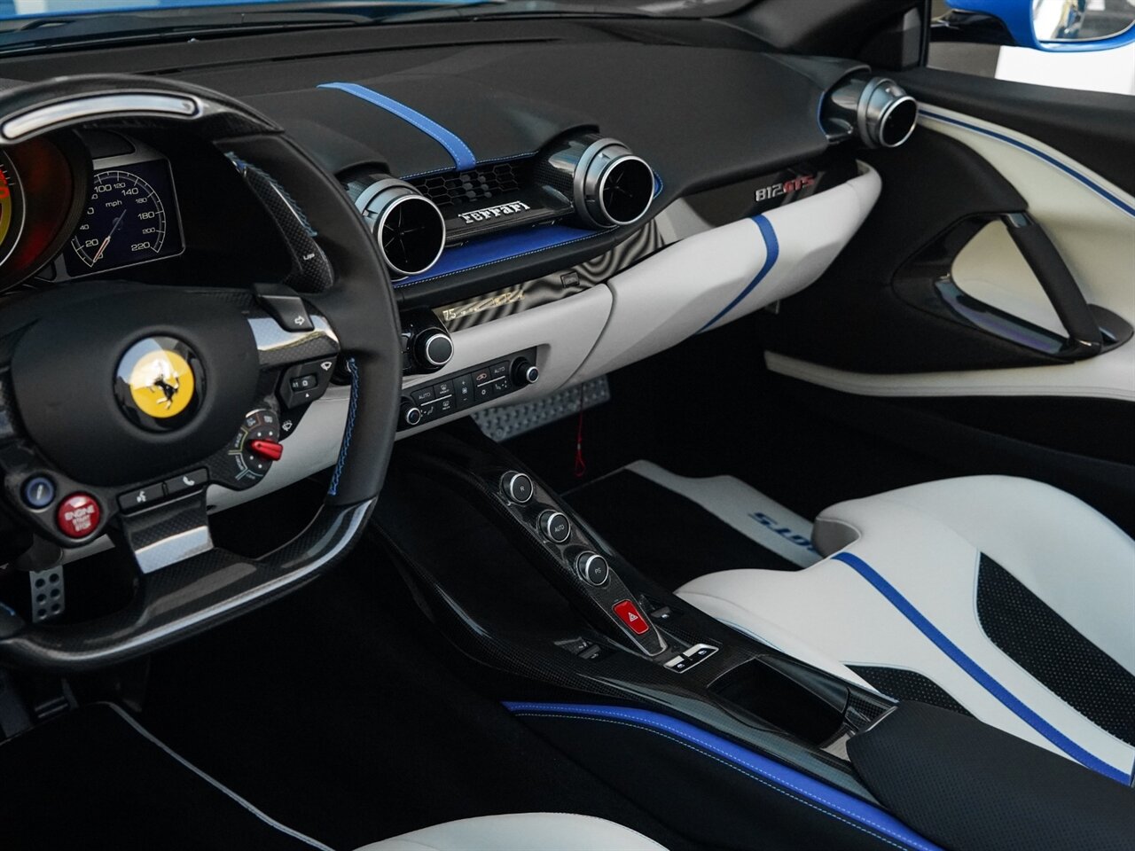 2022 Ferrari 812 GTS   - Photo 17 - Bonita Springs, FL 34134