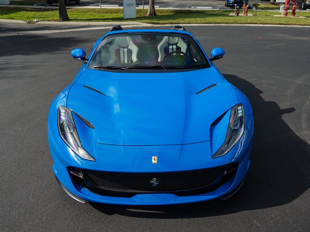 2022 Ferrari 812 GTS   - Photo 5 - Bonita Springs, FL 34134