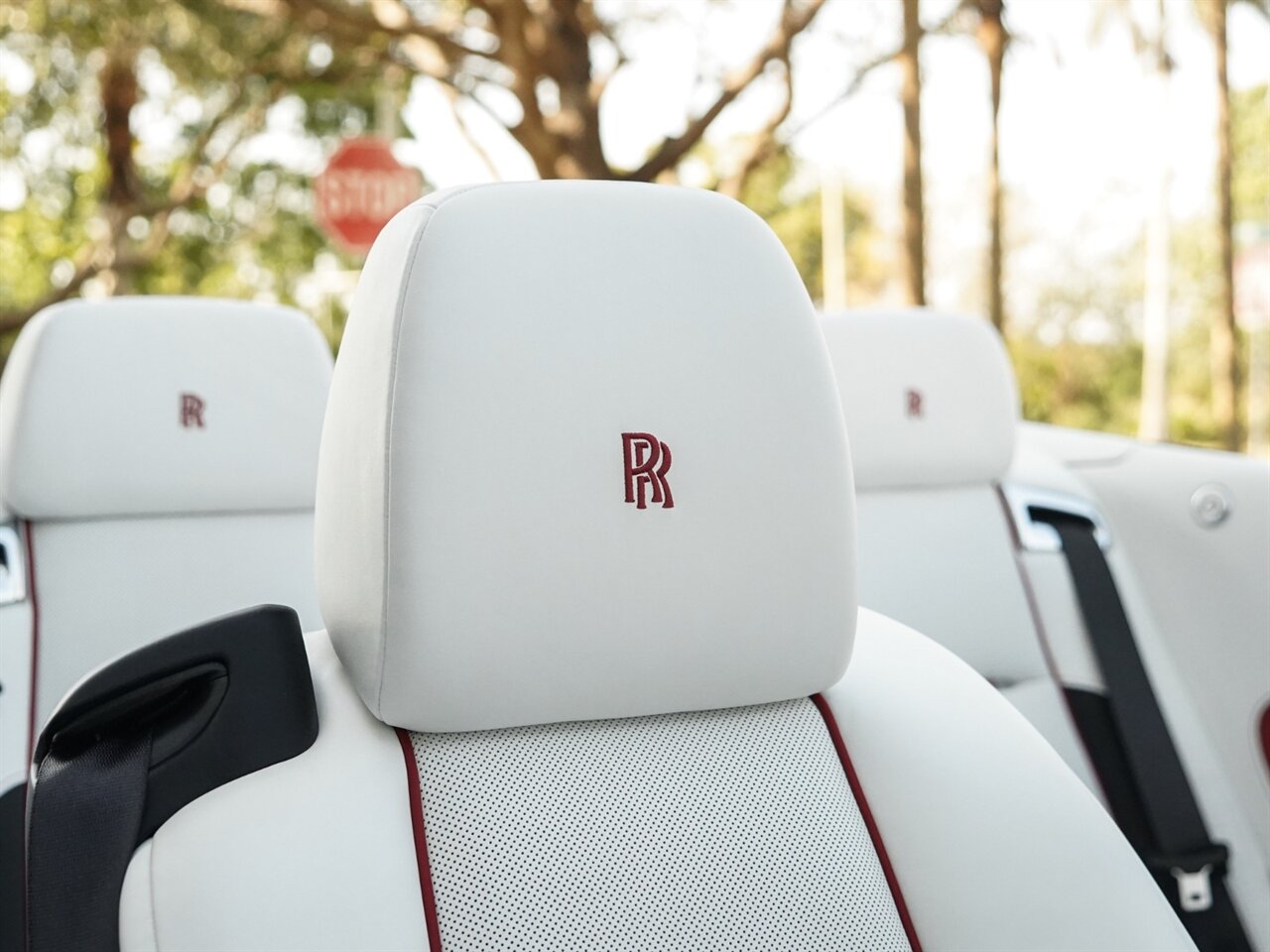 2019 Rolls-Royce Dawn   - Photo 37 - Bonita Springs, FL 34134