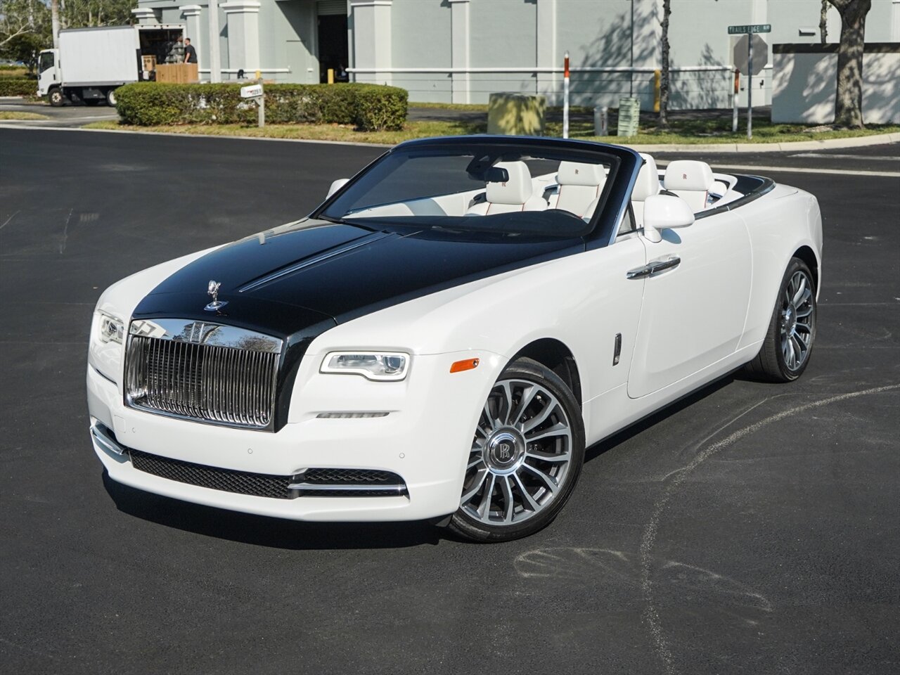 2019 Rolls-Royce Dawn   - Photo 10 - Bonita Springs, FL 34134