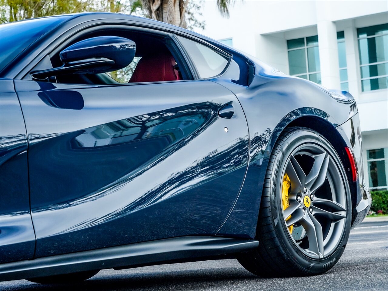 2020 Ferrari 812 Superfast   - Photo 10 - Bonita Springs, FL 34134