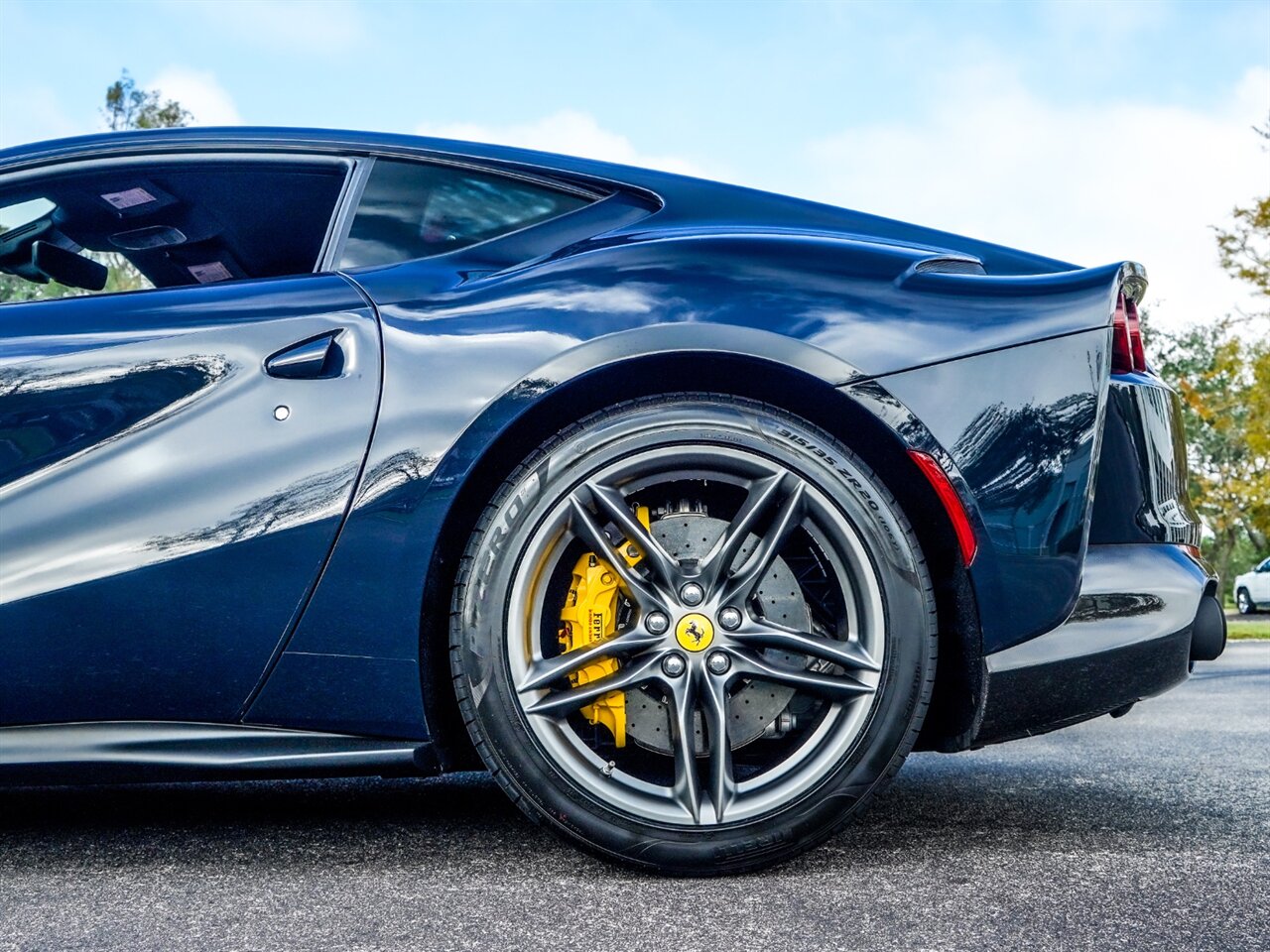 2020 Ferrari 812 Superfast   - Photo 38 - Bonita Springs, FL 34134