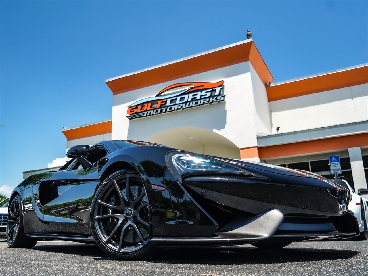 2017 McLaren 570S   - Photo 45 - Bonita Springs, FL 34134