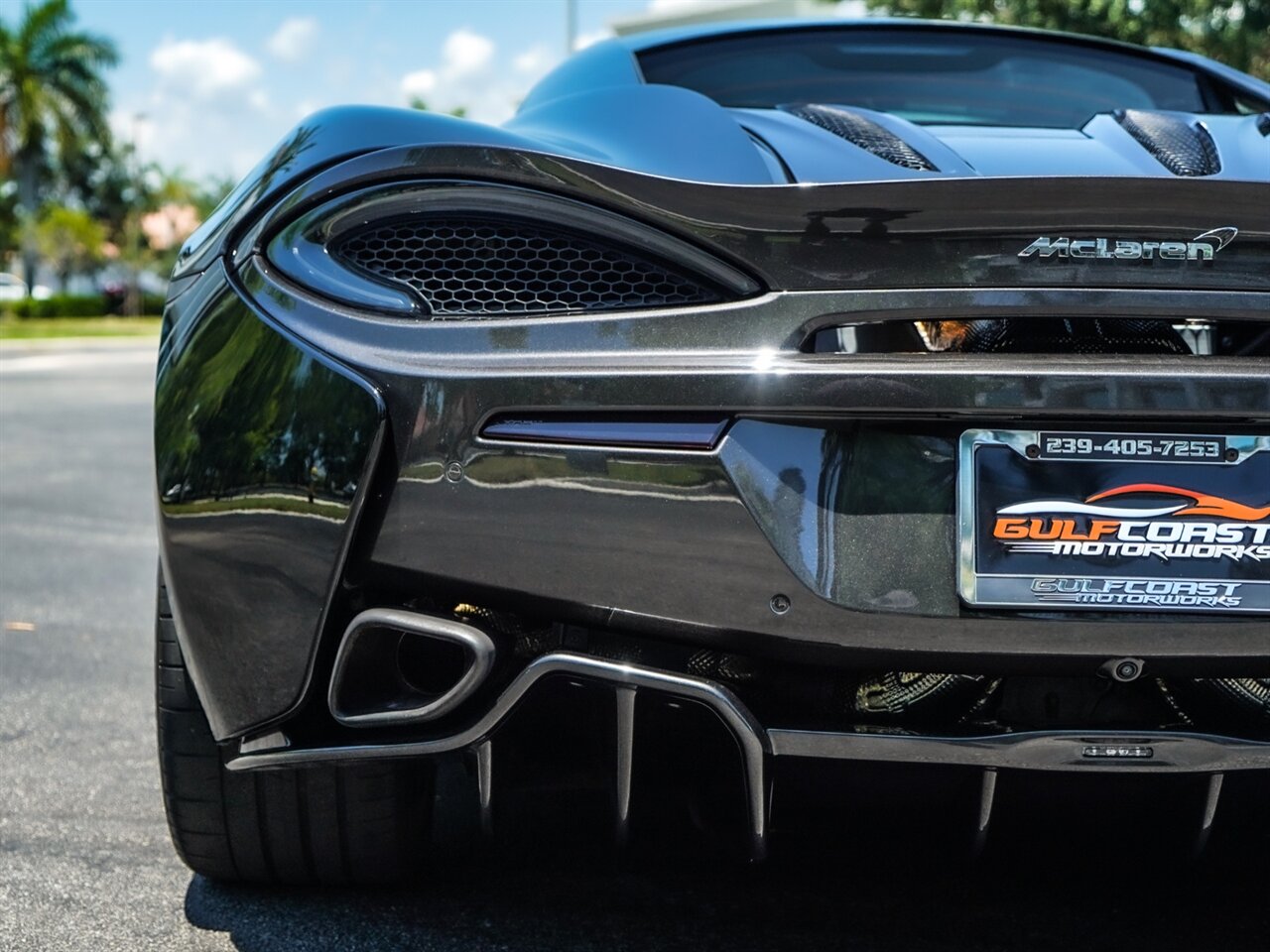 2017 McLaren 570S   - Photo 35 - Bonita Springs, FL 34134