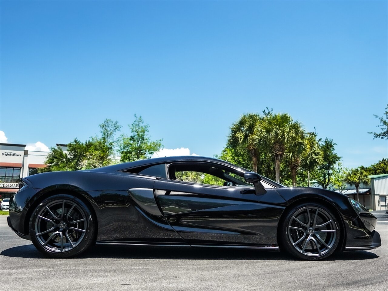 2017 McLaren 570S   - Photo 39 - Bonita Springs, FL 34134