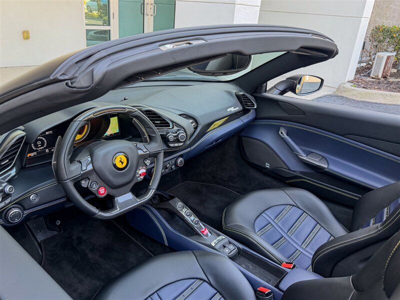 2017 Ferrari 488 Spider - Photo 2 - Bonita Springs, FL 34134
