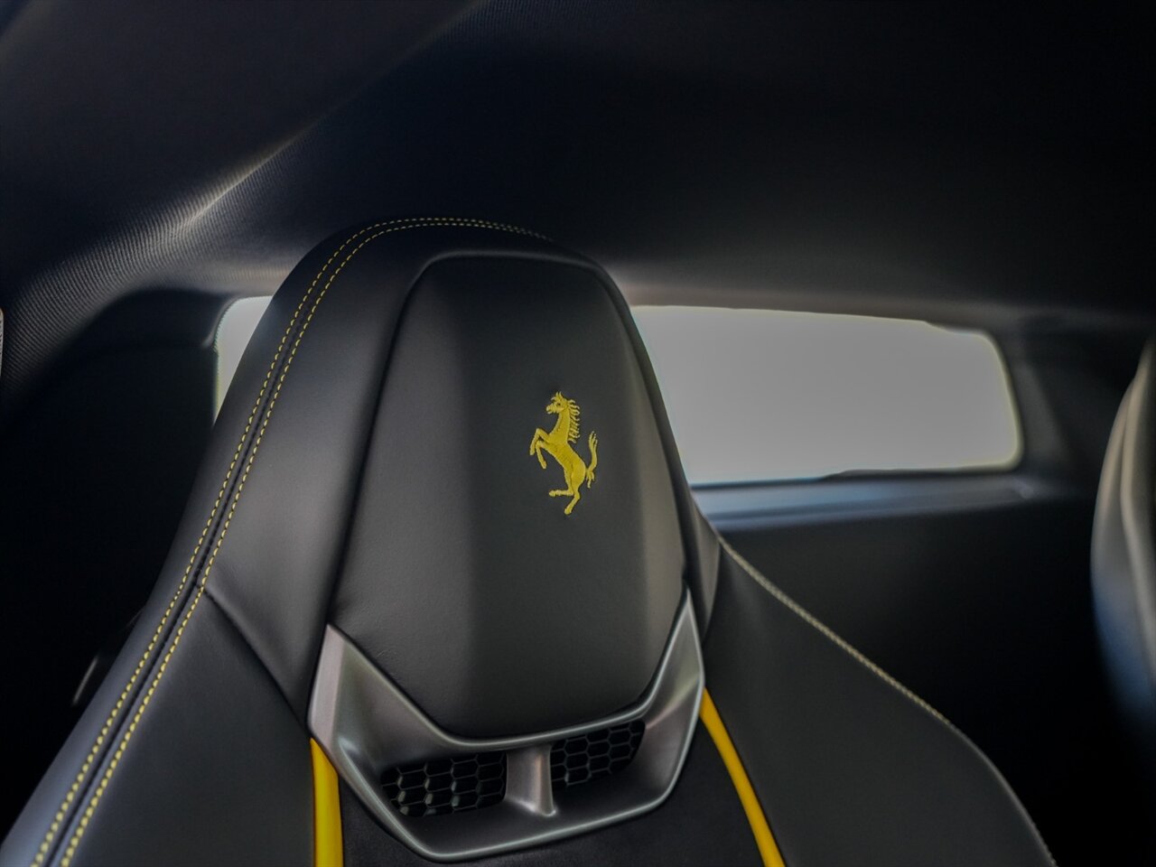 2025 Ferrari 296 GTB   - Photo 28 - Bonita Springs, FL 34134