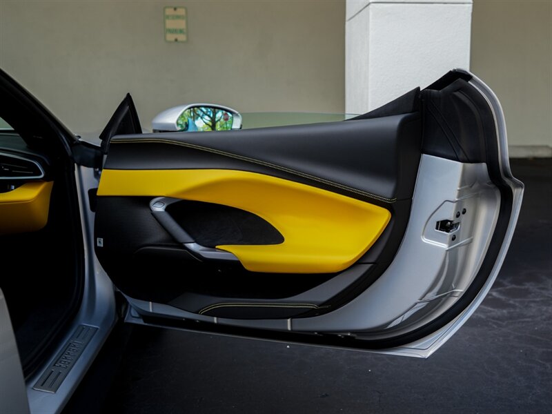 2025 Ferrari 296 GTB - Photo 31 - Bonita Springs, FL 34134