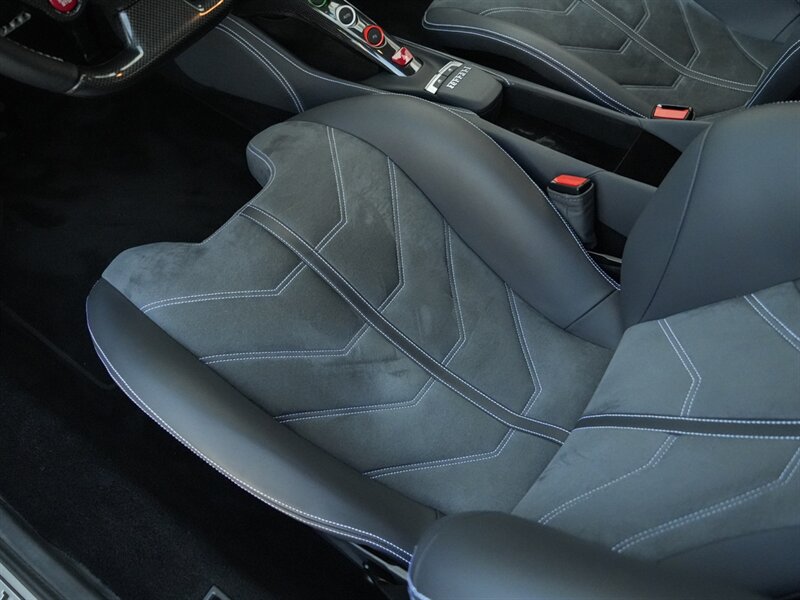 2017 Ferrari 488 GTB   - Photo 25 - Bonita Springs, FL 34134