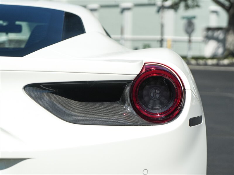 2017 Ferrari 488 GTB   - Photo 58 - Bonita Springs, FL 34134