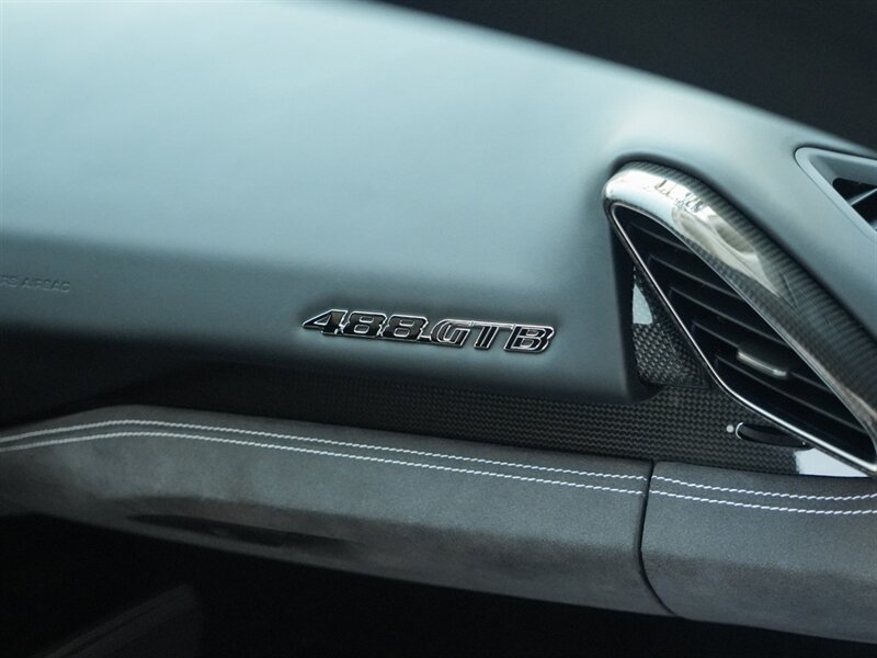 2017 Ferrari 488 GTB   - Photo 35 - Bonita Springs, FL 34134