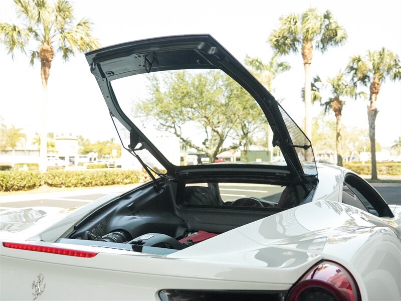 2017 Ferrari 488 GTB   - Photo 39 - Bonita Springs, FL 34134