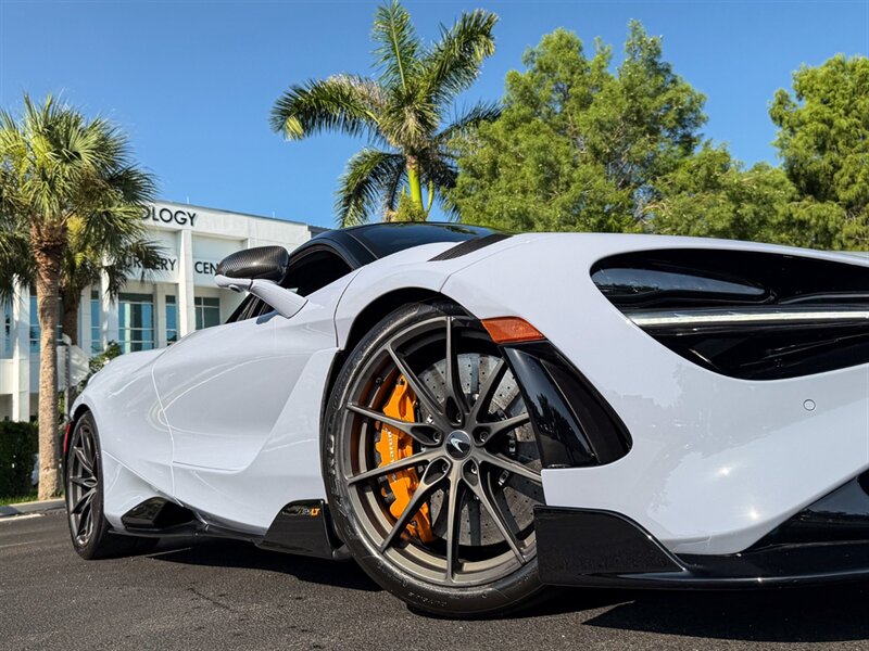 2021 McLaren 765LT   - Photo 70 - Bonita Springs, FL 34134