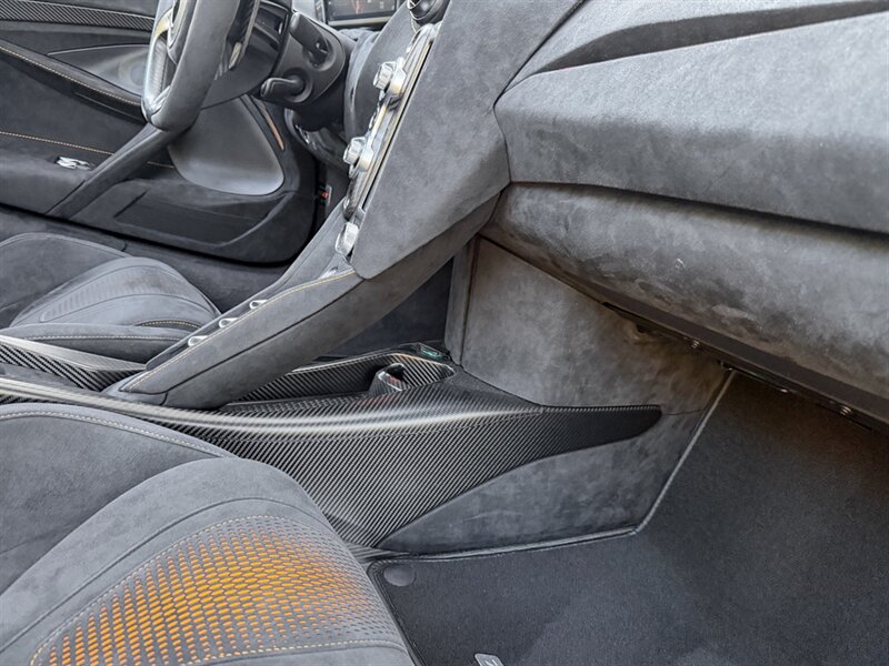 2021 McLaren 765LT   - Photo 35 - Bonita Springs, FL 34134