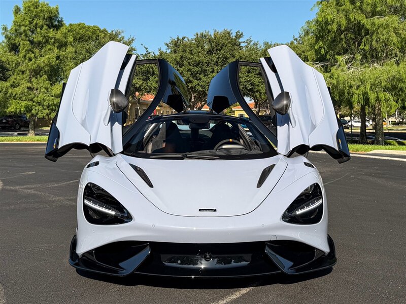 2021 McLaren 765LT   - Photo 8 - Bonita Springs, FL 34134