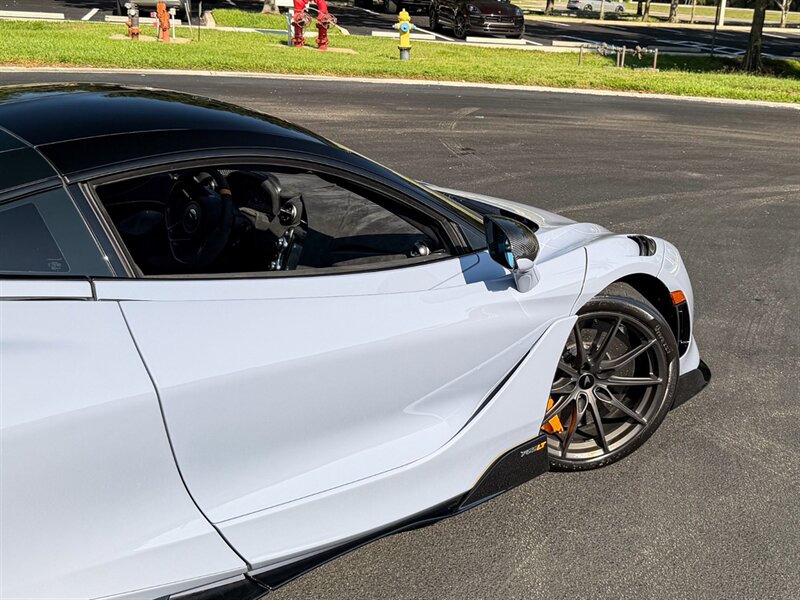 2021 McLaren 765LT   - Photo 59 - Bonita Springs, FL 34134