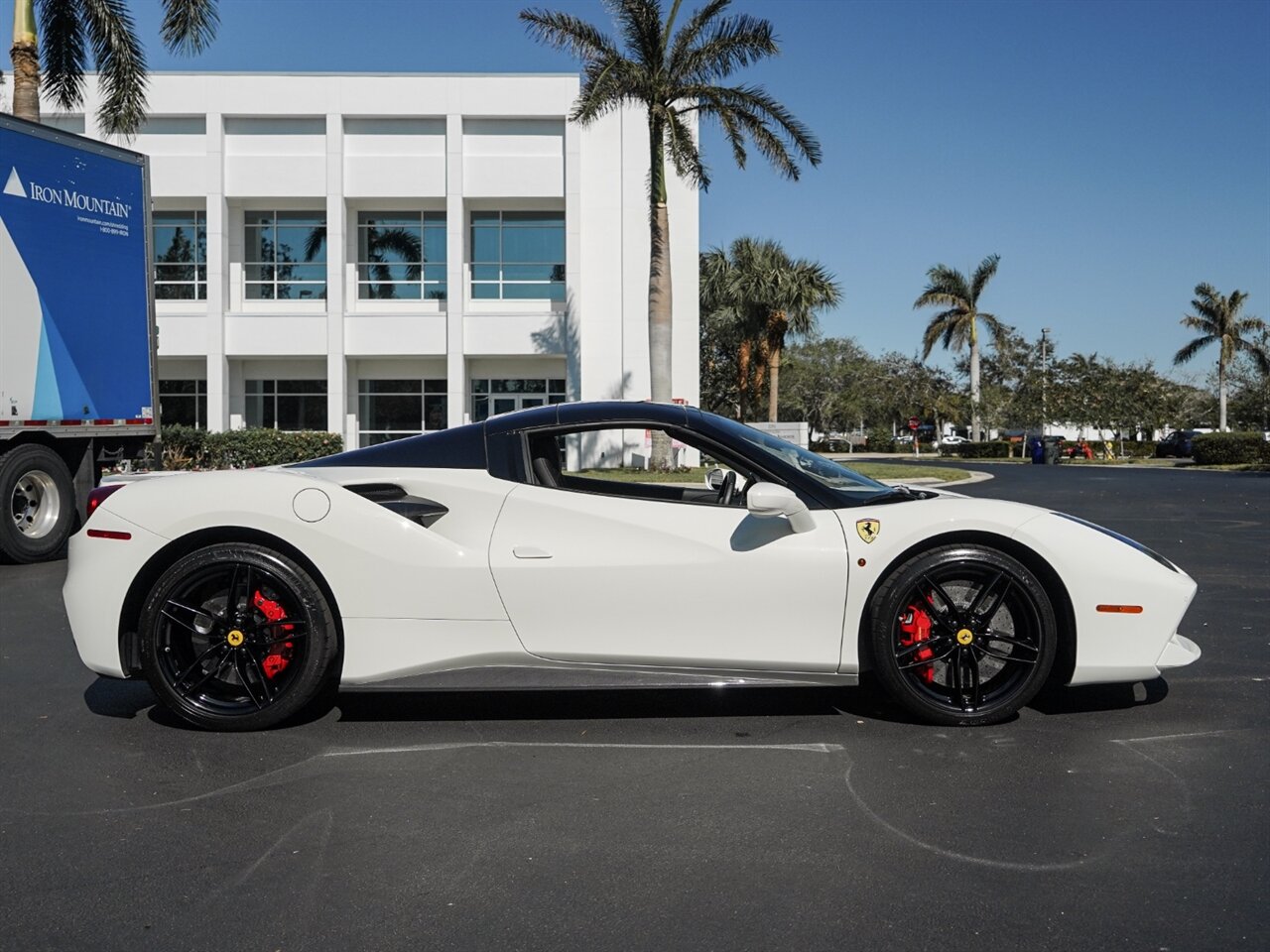 2019 Ferrari 488 Spider   - Photo 73 - Bonita Springs, FL 34134