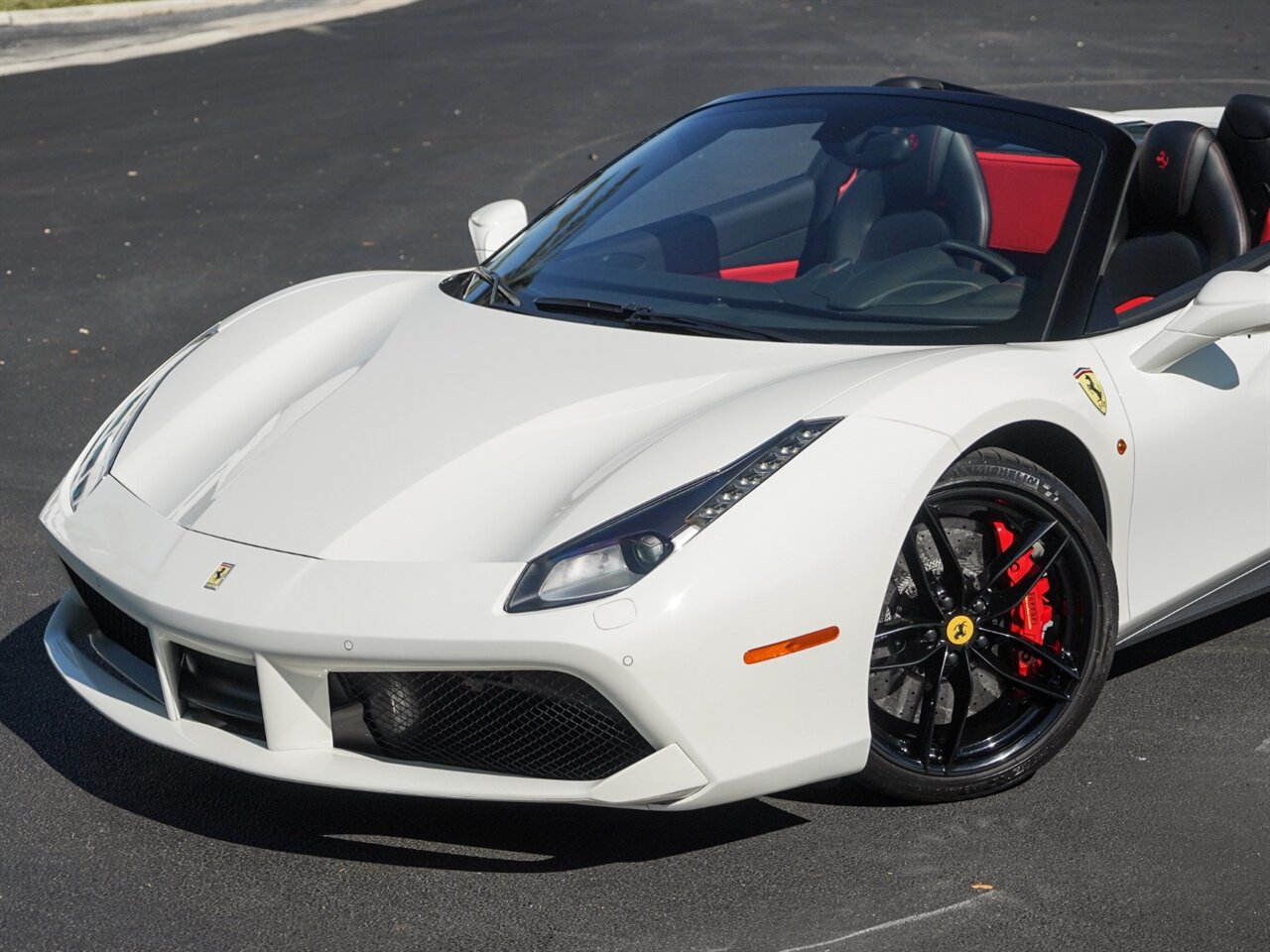 2019 Ferrari 488 Spider   - Photo 9 - Bonita Springs, FL 34134