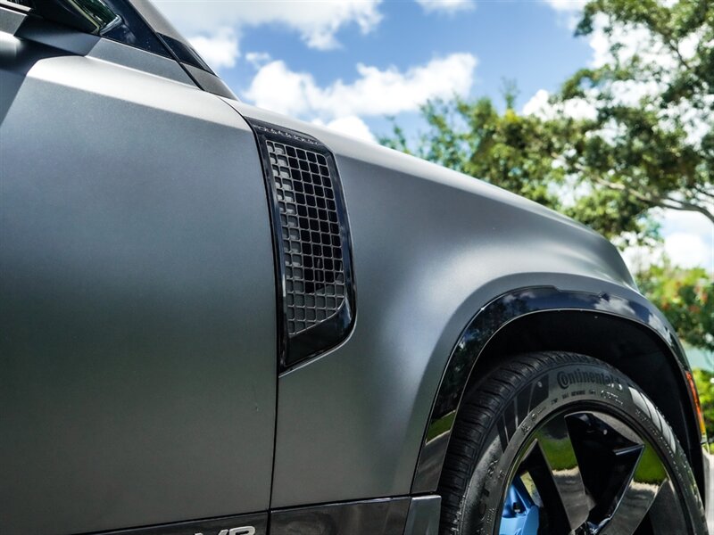 2022 Land Rover Defender 110 Carpathian Editi - Photo 36 - Bonita Springs, FL 34134