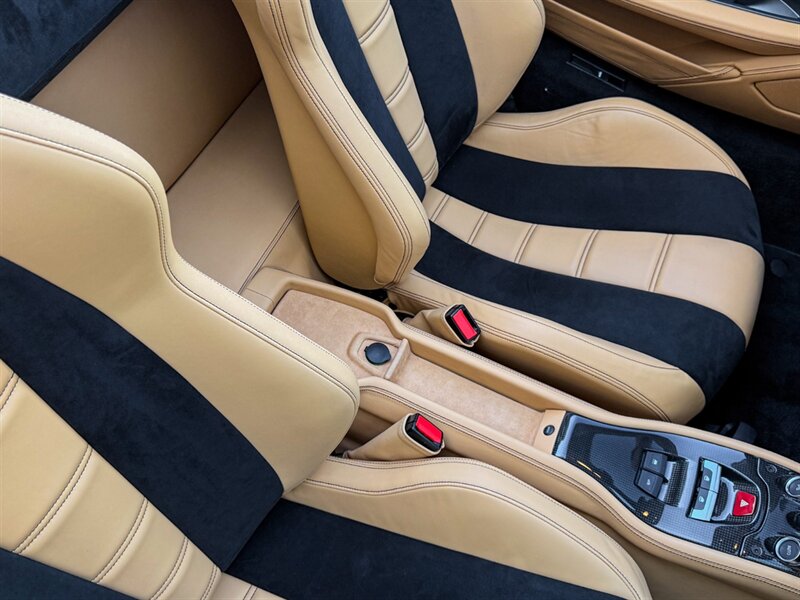 2014 Ferrari 458 Spider   - Photo 31 - Bonita Springs, FL 34134