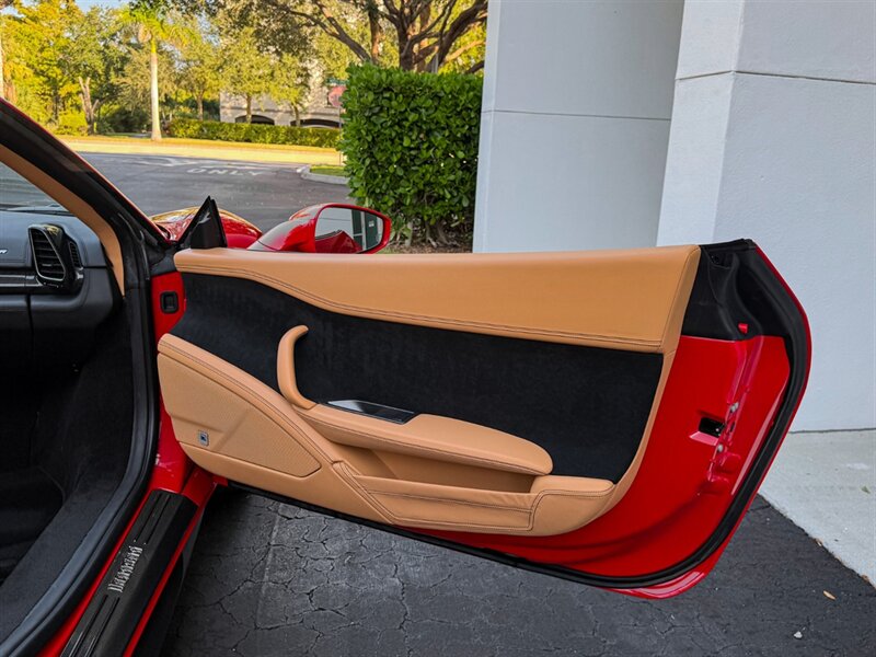 2014 Ferrari 458 Spider   - Photo 34 - Bonita Springs, FL 34134