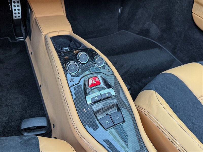 2014 Ferrari 458 Spider   - Photo 18 - Bonita Springs, FL 34134