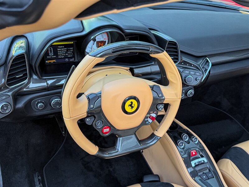 2014 Ferrari 458 Spider   - Photo 25 - Bonita Springs, FL 34134