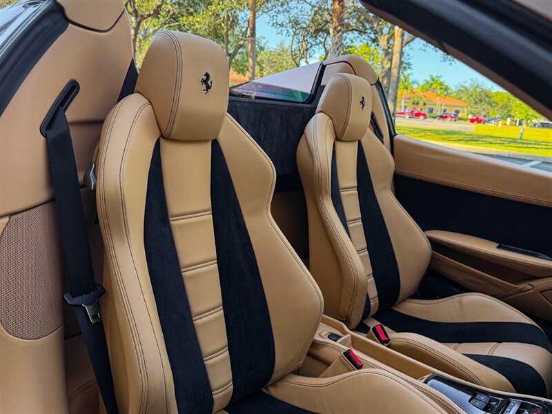 2014 Ferrari 458 Spider   - Photo 29 - Bonita Springs, FL 34134