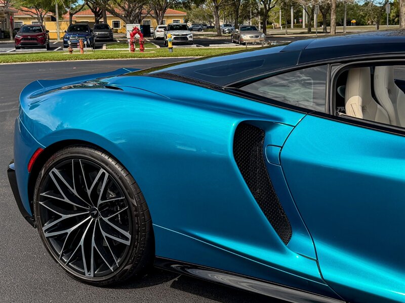 2023 McLaren GT   - Photo 57 - Bonita Springs, FL 34134