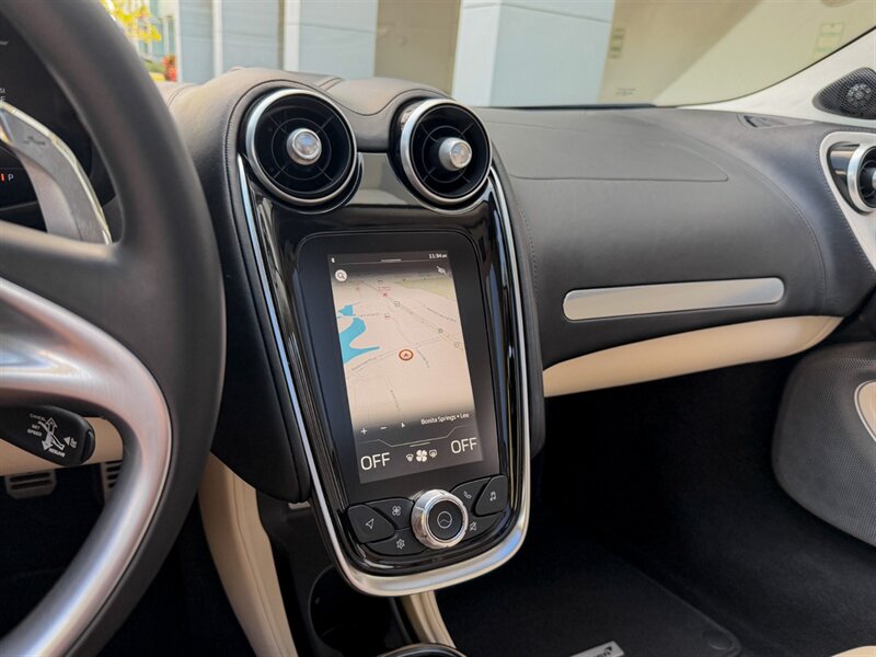 2023 McLaren GT   - Photo 19 - Bonita Springs, FL 34134