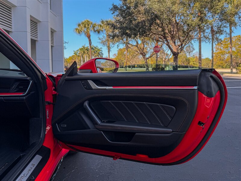 2022 Porsche 911 Turbo   - Photo 49 - Bonita Springs, FL 34134