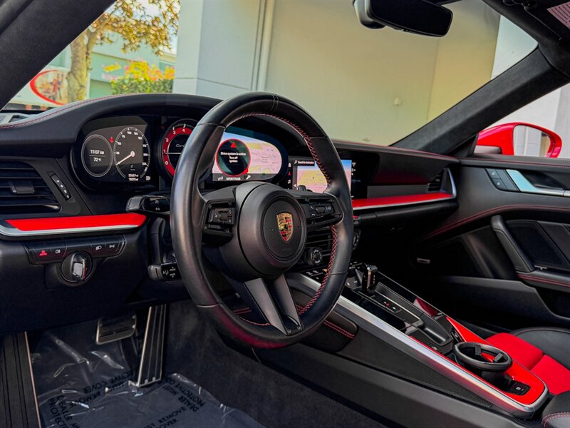 2022 Porsche 911 Turbo   - Photo 13 - Bonita Springs, FL 34134