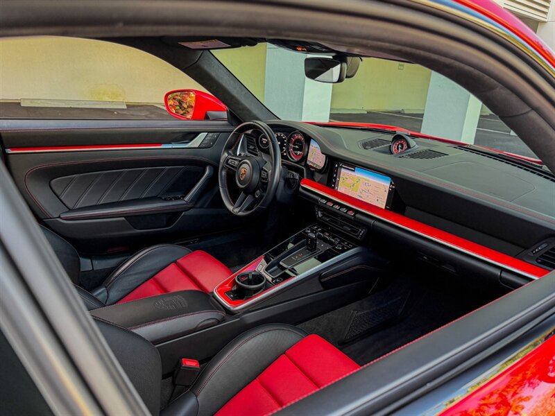 2022 Porsche 911 Turbo   - Photo 35 - Bonita Springs, FL 34134